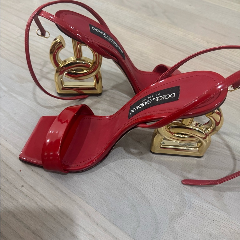 Dolce & Gabbana Red Heels with Gold Sculpted Heel